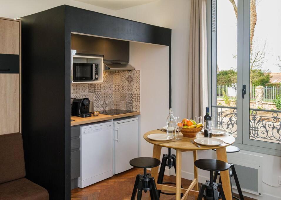 Villa Forestiere Studio Le Chataignier Quincy-Voisins Экстерьер фото